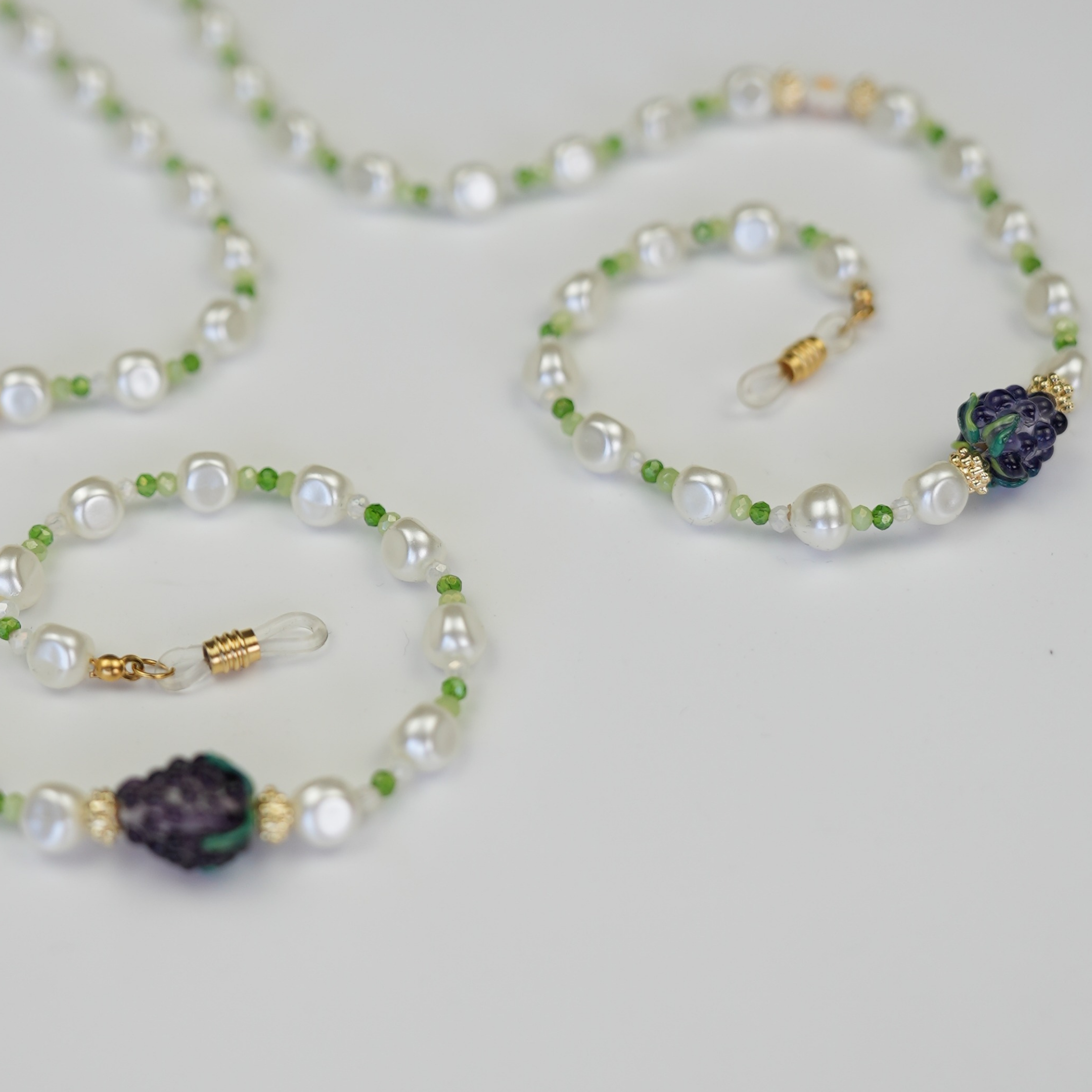 Beary Pearl Murano Esintili Cam İşlemeli Gözlük Askısı– EyewearCharm (Glasses Chain) | Happyangels