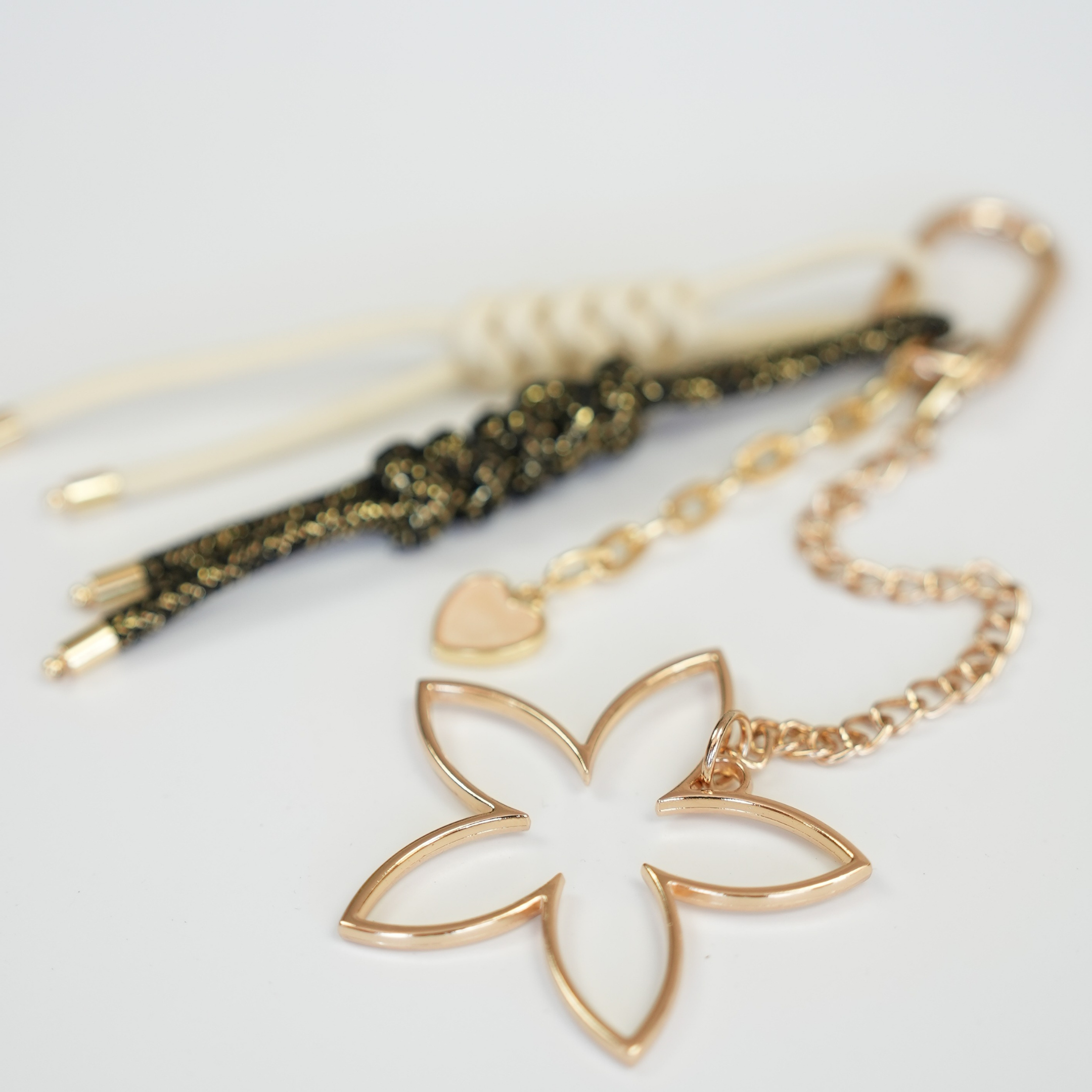 Bloom Line El Yapımı Örgü Dokulu Çanta Süsü – RopeCharm (Bag Charm) | Happyangels